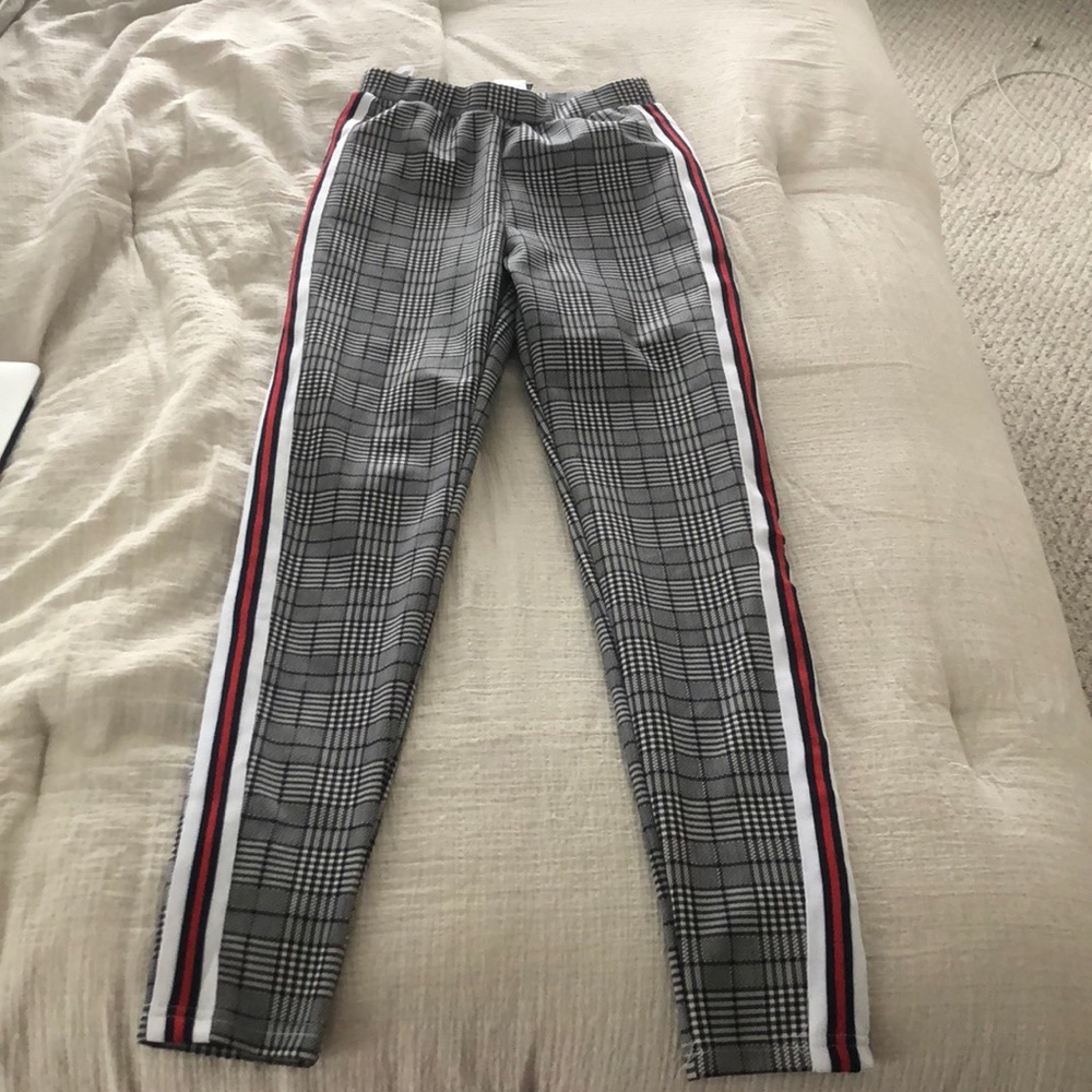 Checkered patterned pants never worn